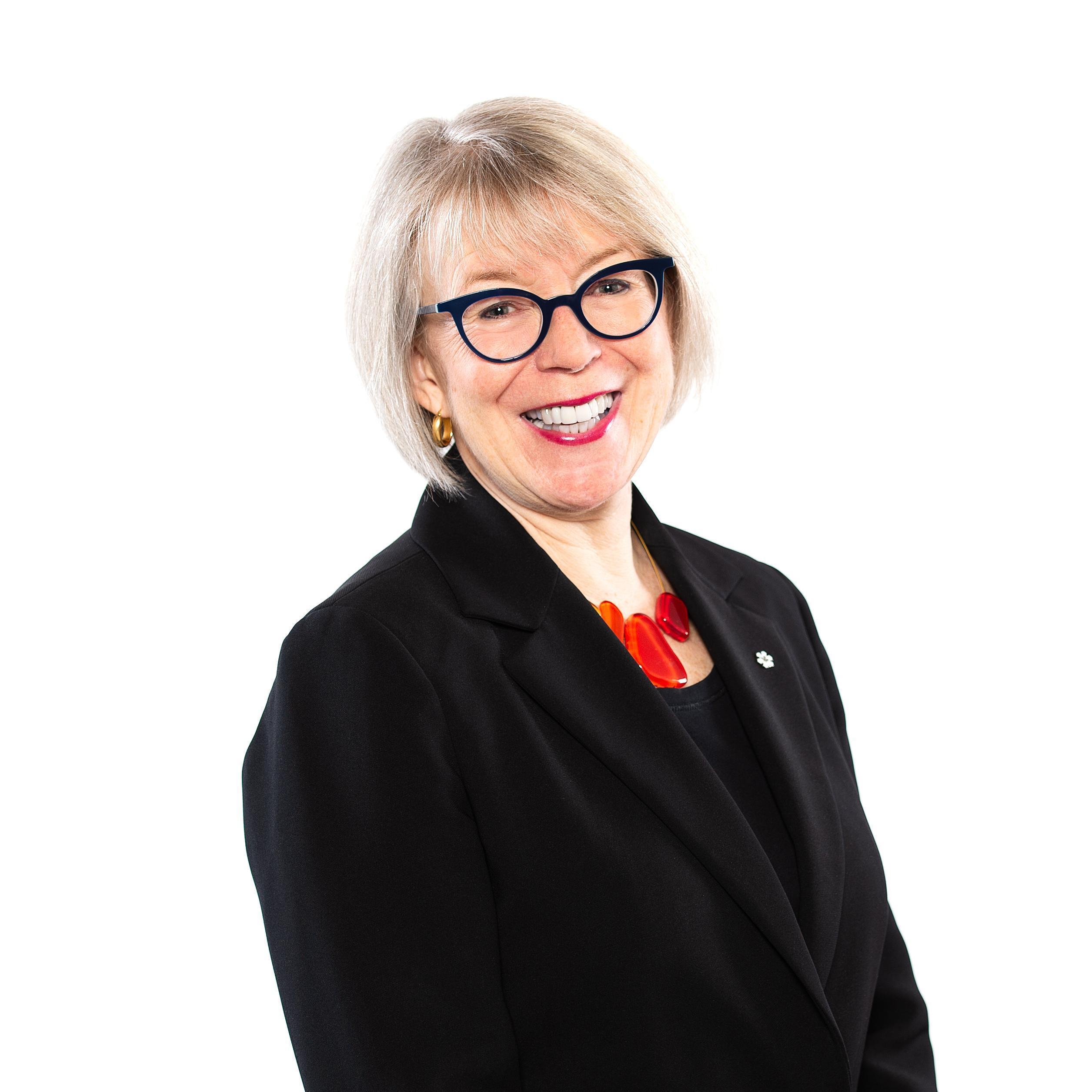 Glenda Yeates