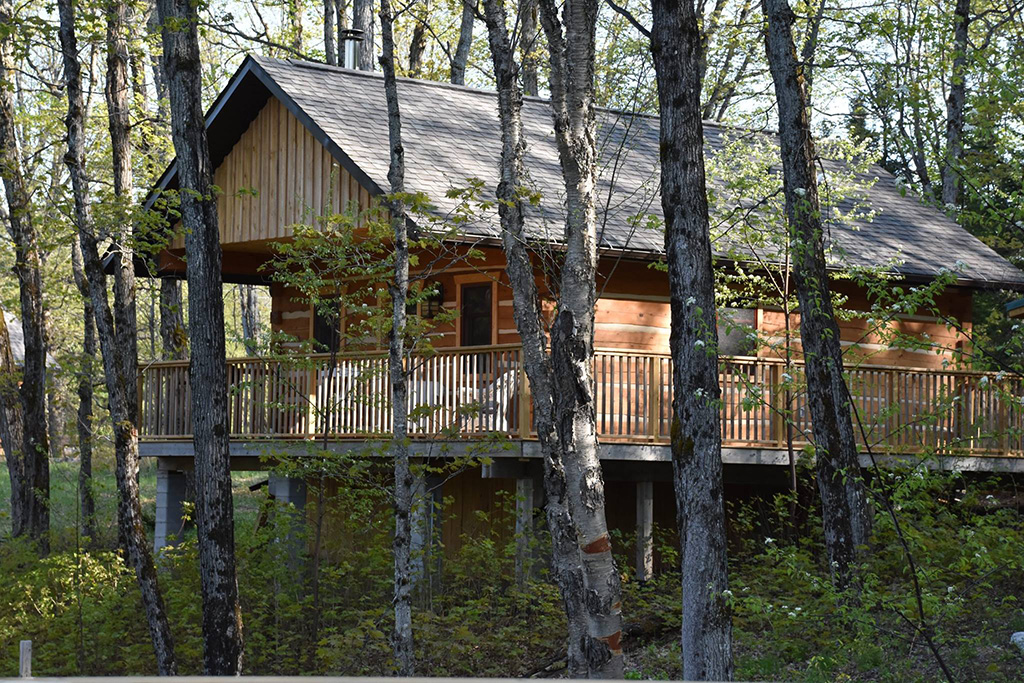 Wolf Den Retreat cabin in the Algonquin Highlands.
